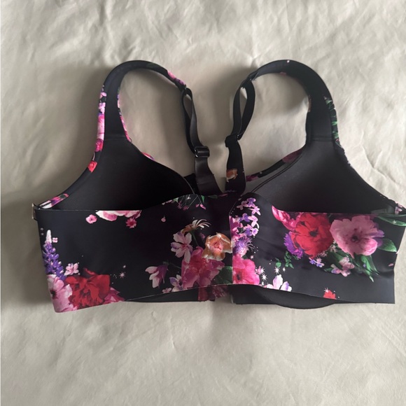 VSX Knockout Front-Close Sports Bra 36C - Picture 7 of 11